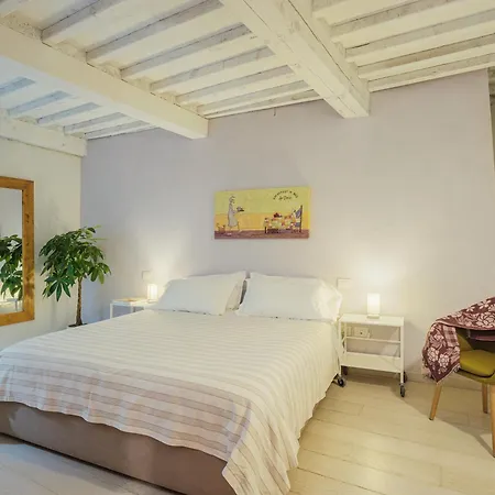 Residenza Degli Artisti Apartment